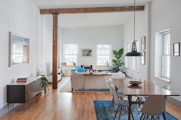NEWLY RENOVATED  2 BEDROOM LOFT W/ OFFICE, COBBLESTONED STREET IN PRIME DUMBO