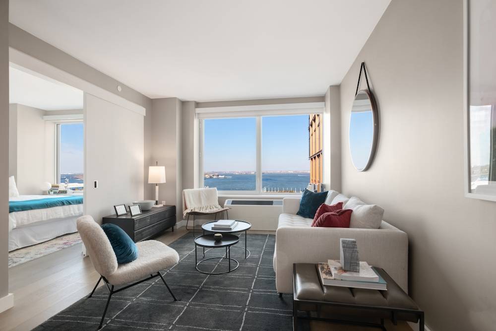 Charming 1 Bed / 1 Bath Rental in Brooklyn Heights. No Fee