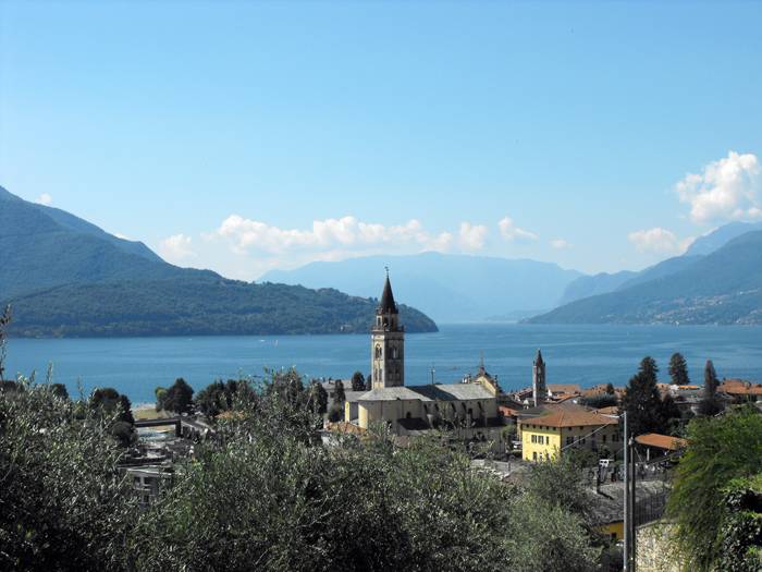 Charming and cozy apartment with a stunning view of Lake Como.