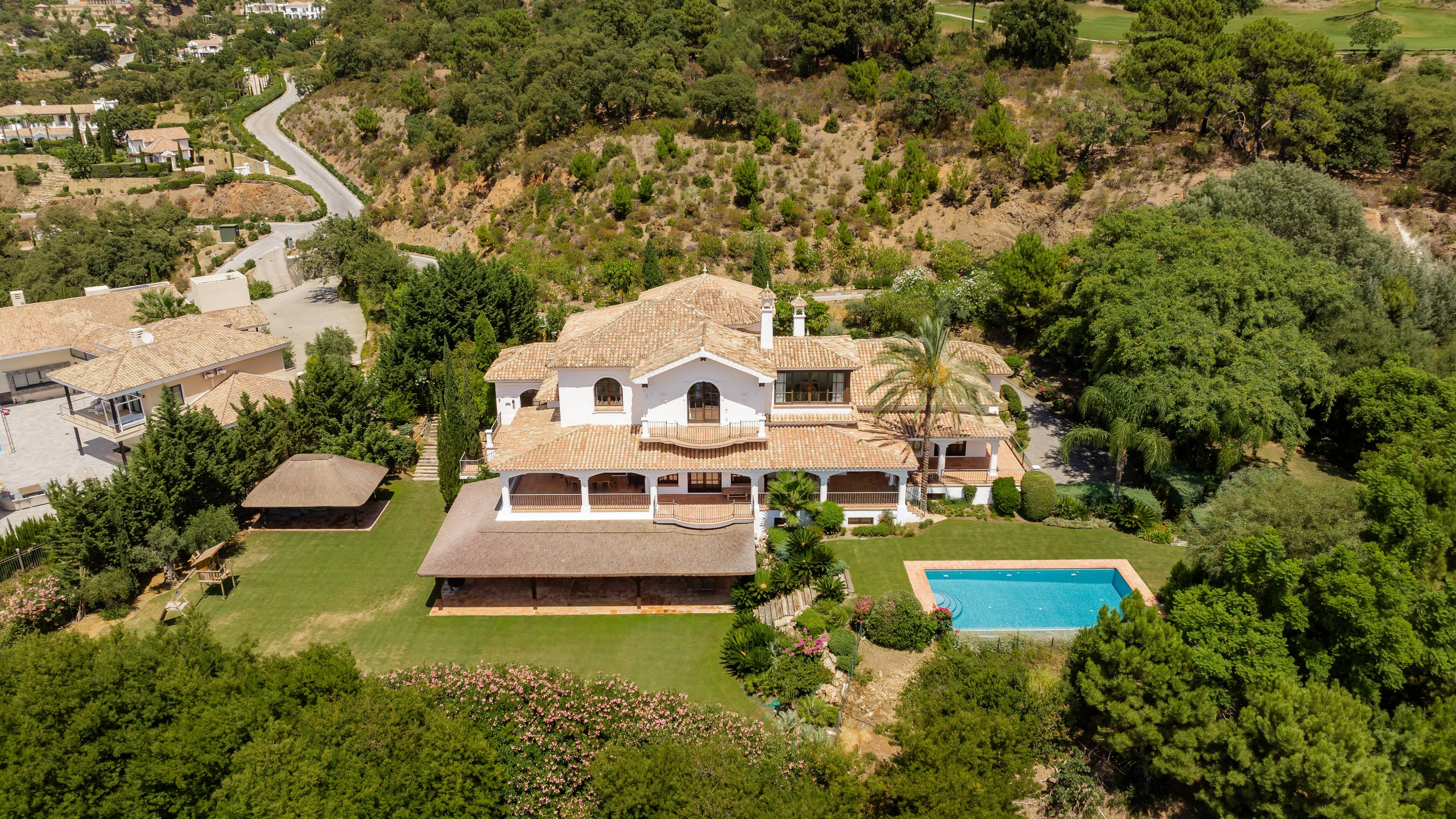 Golf Villa for sale in La Zagaleta, Benahavis