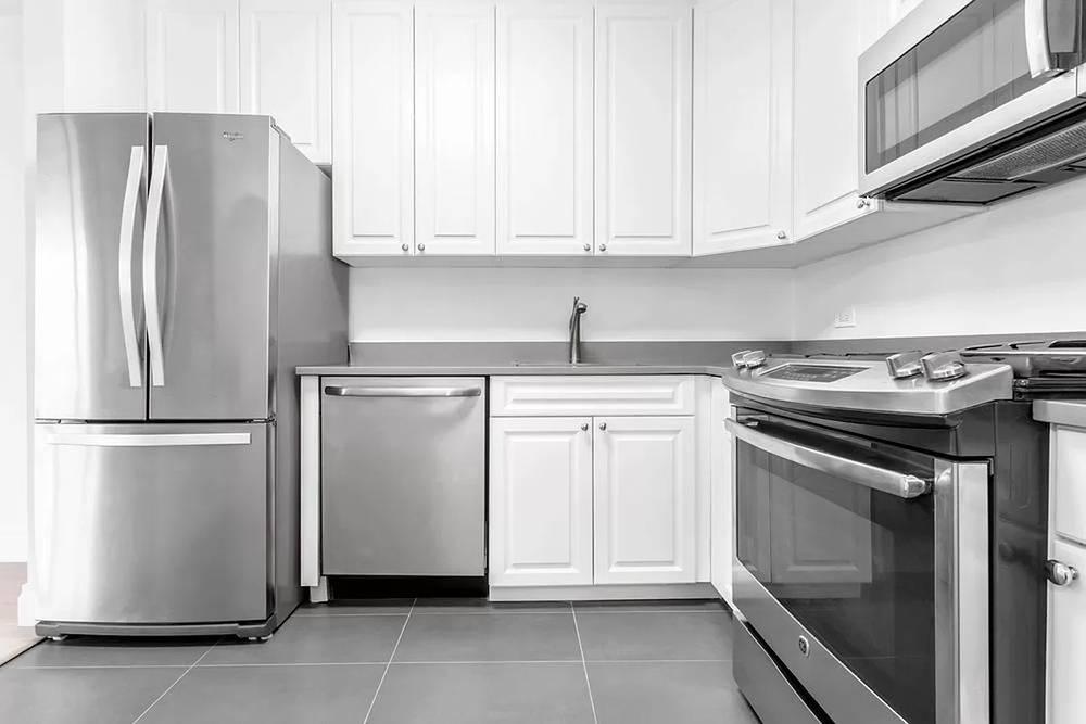 GORGEOUS 1Bedroom located in the heart of NY with private outdoor space