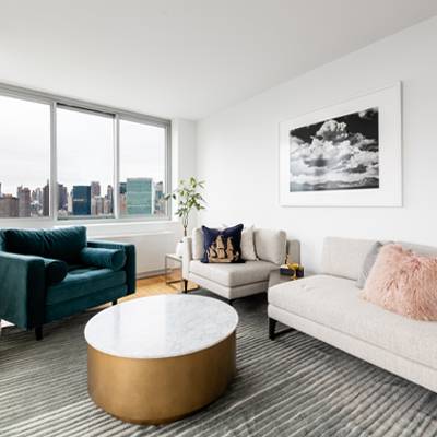 LIC Waterfront *STUDIO w Separate Kitchen* Unit Large Windows/ Luxury Amenities/ Full-time Doorman/ Outdoor Garden Terrace/ Sun Beds/ Tennis Courts/ Volleyball Courts/ Parking *1 Month Free*