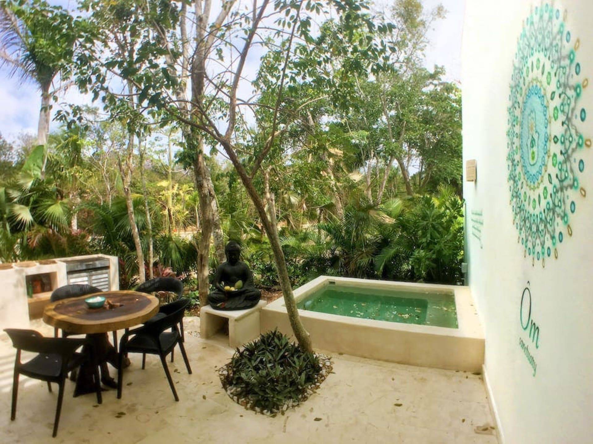 BEAUTIFUL TOWNHOUSE IN TULUM COUNTRY CLUB