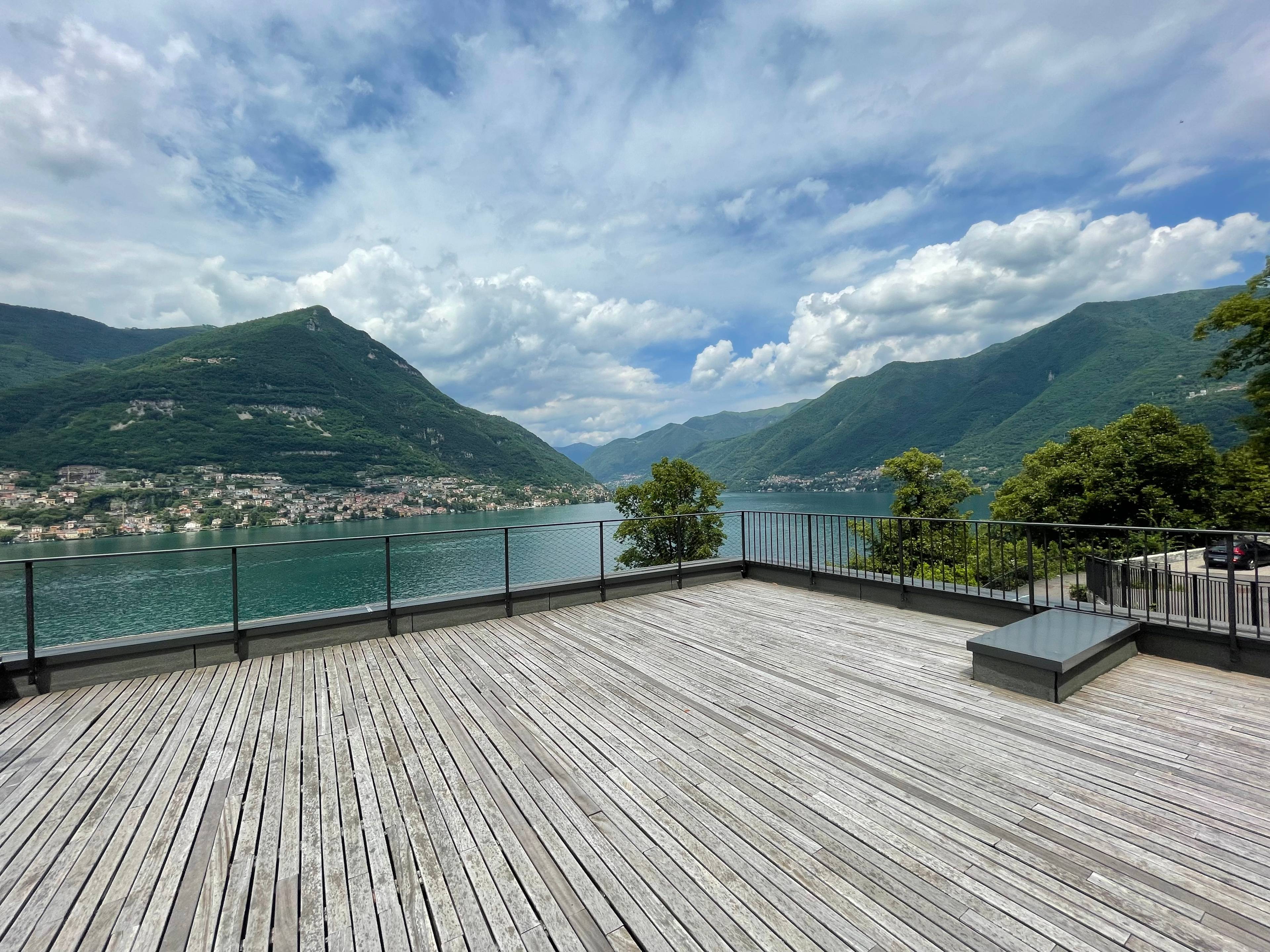 MODERN LAKE VIEW VILLA | TORNO