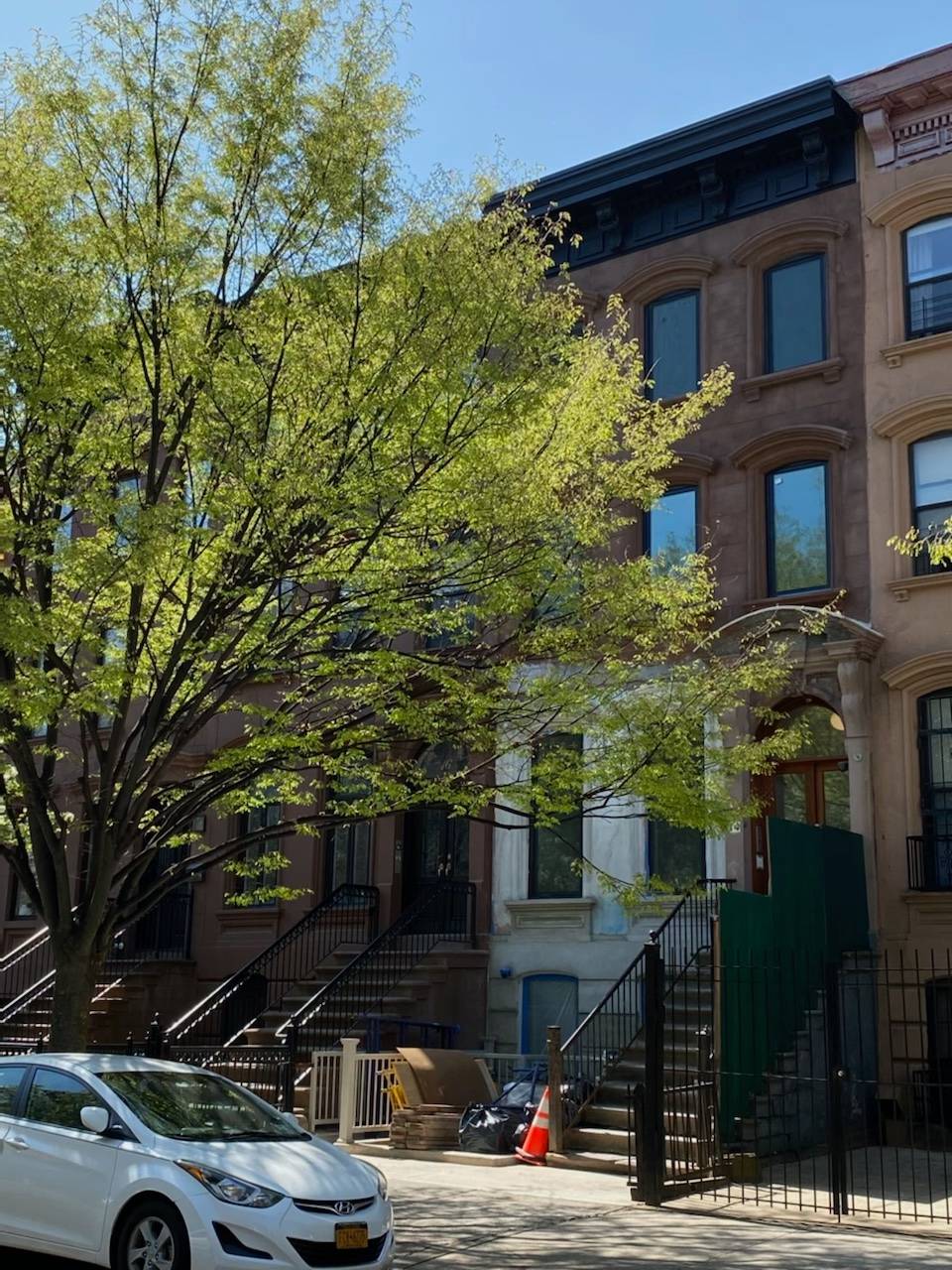 3 family townhouse in East Harlem