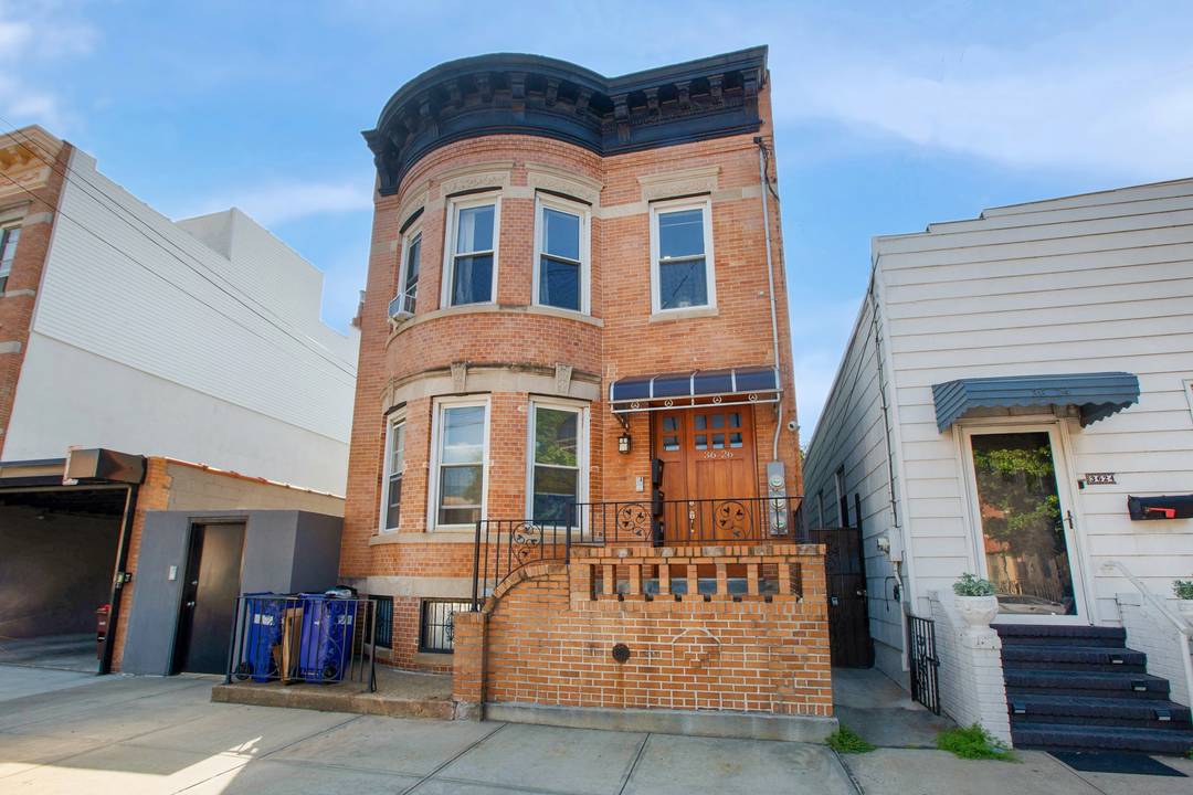 Rare-2 Fam | M1 Zoning | Grandfathered Res Use | 50x85 Lot | 8-Car Driveway | Astoria