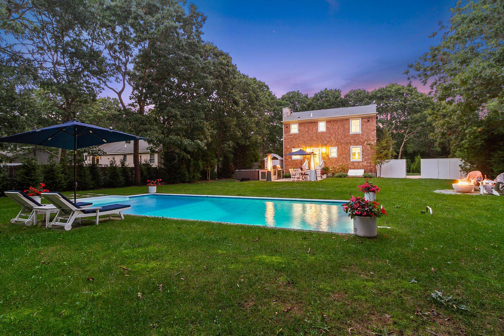 Fully Furnished, New Construction Hamptons Home, close to the Village!