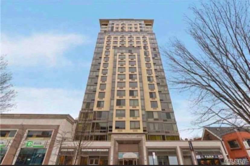 PENTHOUSE AT THE WINDSOR CONDOMINIUM OF FOREST HILLS