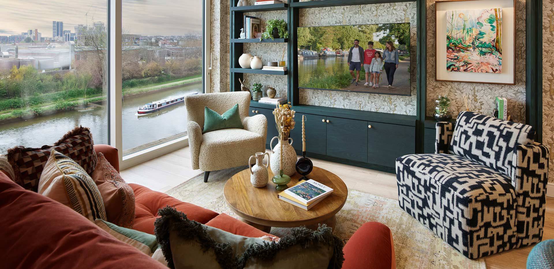 Majestic 3-Bedroom Waterside Retreat