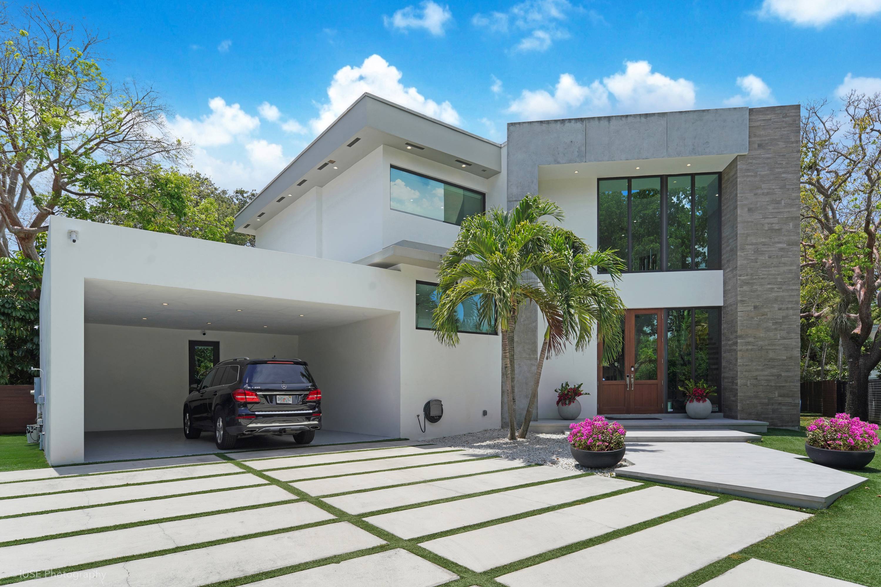 Coconut Grove Miami Modern Villa For Rent