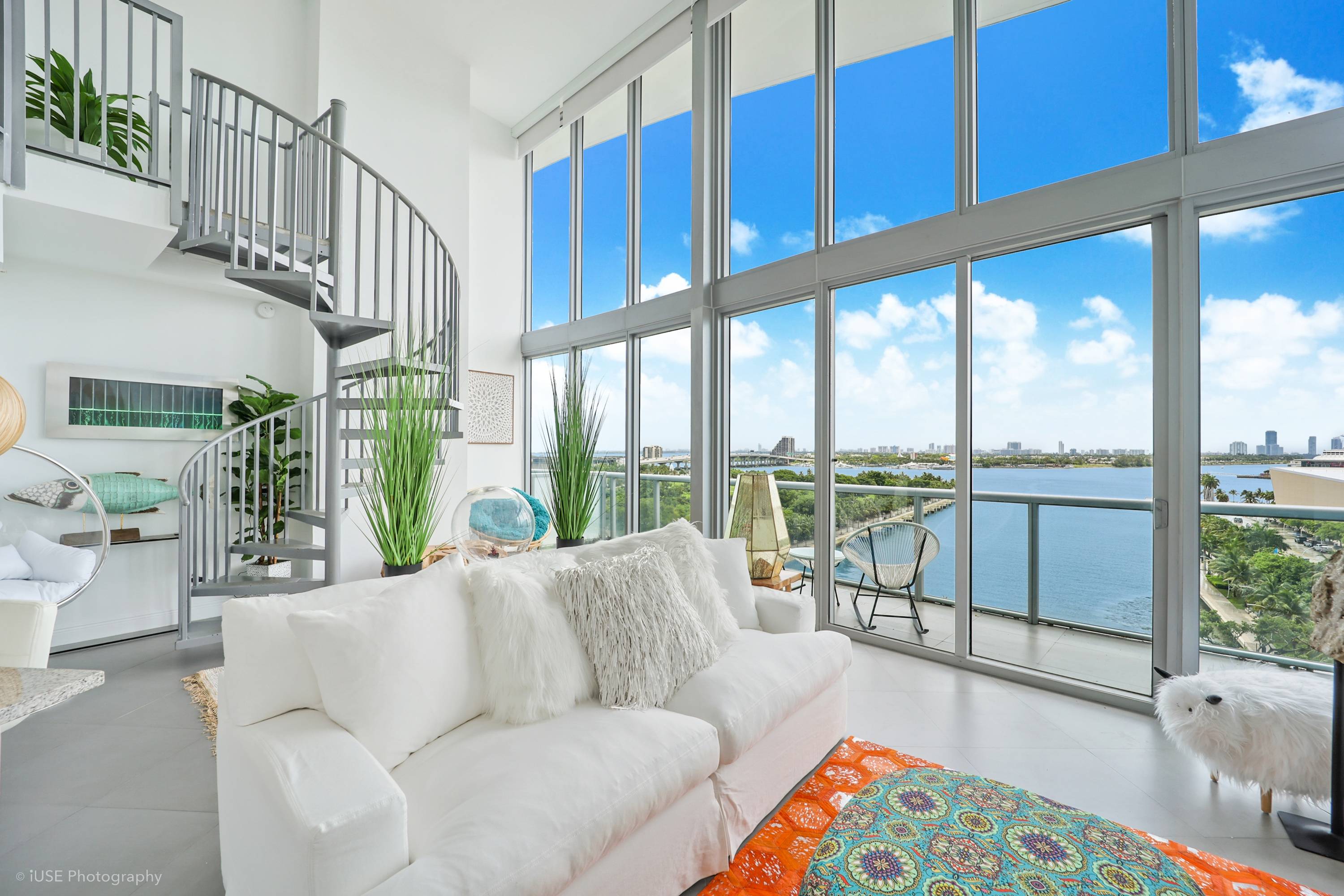 Downtown Miami Loft for Sale I Water view I 1Bed, 1.5Baths I 1,024 Sq Ft I $705K |