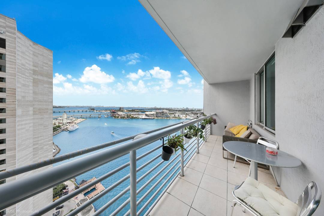 Downtown Miami condo for sale |  1BD One Miami East | | Brickell adjacent | waterfront Miami | Biscayne Bay Views