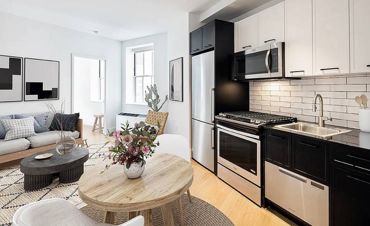 Beautiful 3 Bedroom Loft In Fidi