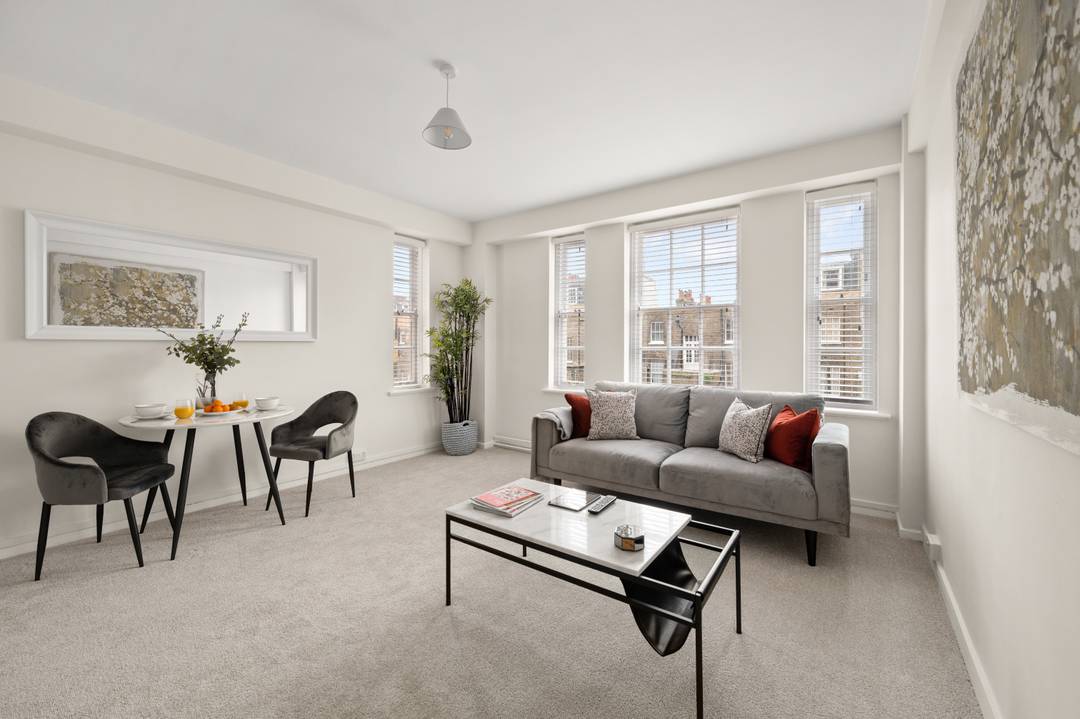 Elegant One-bedroom Riverside Apartment | Concierge, Gym & Weekly Housekeeping
