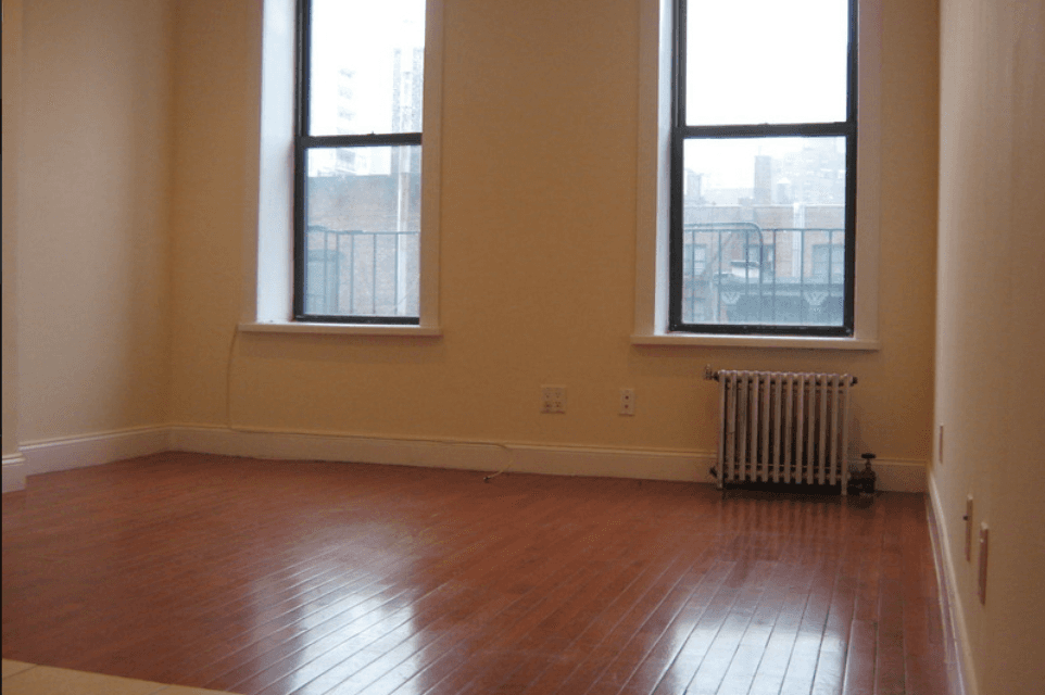 Bright, modern 2BR, on top floor in Lenox Hill,1 Block to FDR drive/East River. 1 street below crosstown bus.