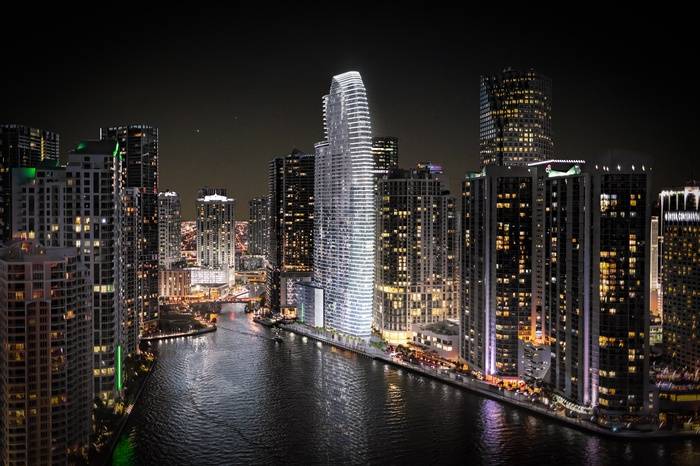 Miami Luxury Tower | New Development | Helipad | 2 Bed