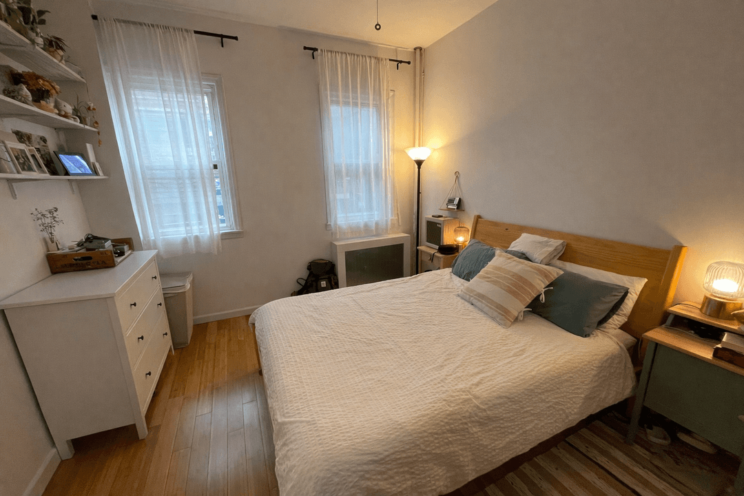 SUNNY 1BR IN PRIME HUNTERS POINT LOCATION – WASHER/DRYER IN UNIT