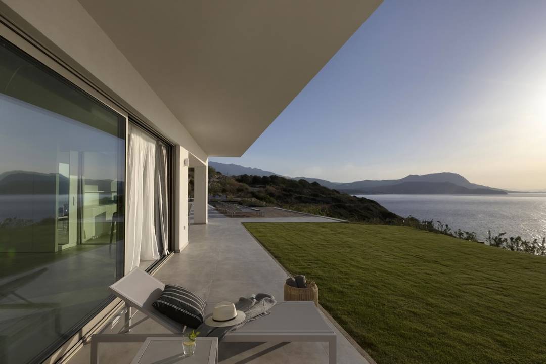 Luxury Seafront Villa for Sale in Plaka with Panoramic Views