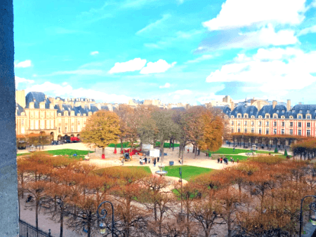 Paris, Exceptional Place des Vosges - Duplex with view and light
