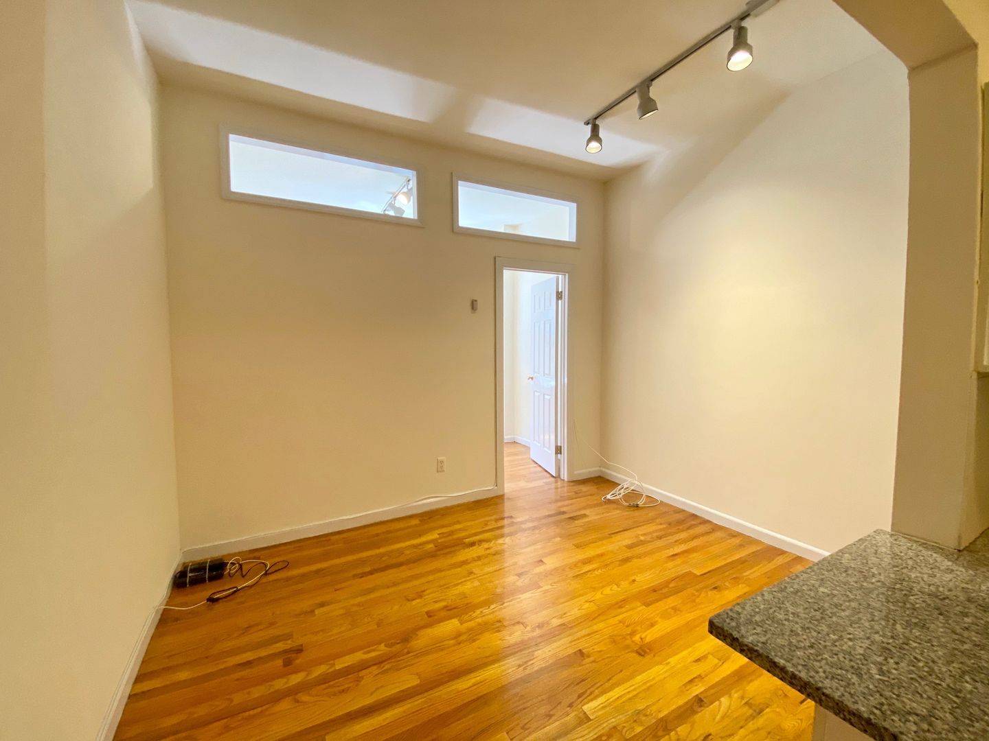 Newly renovated 1 Bedroom with loft area in the heart of Flatiron. 6 train and QR train are within few minutes distance away and plenty of gyms (Equinox, Crunch, NYRC) within 5 min as well.