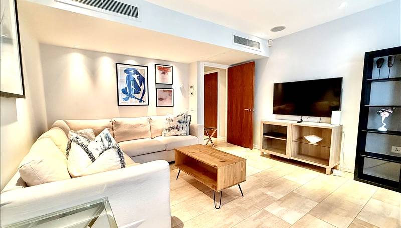 Imperial House – Stylishly Designed One-Bedroom Apartment in Prime South Kensington