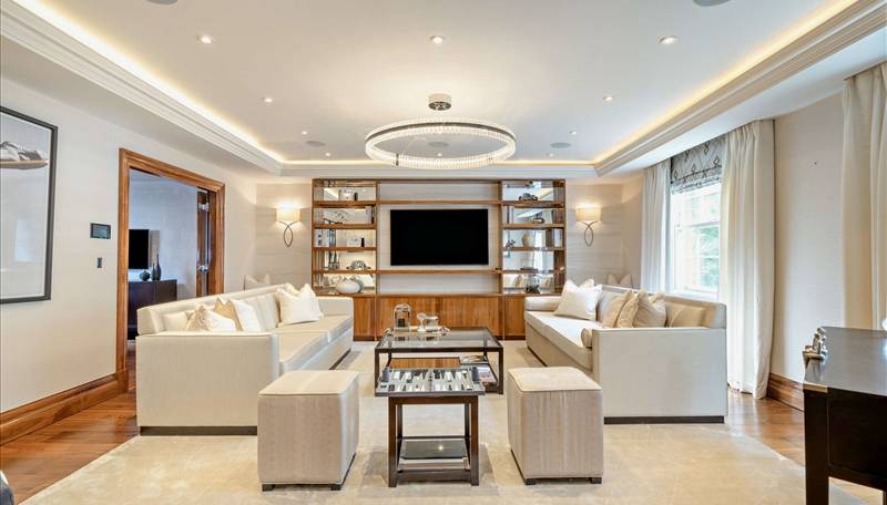 Luxury Duplex Penthouse with Private Roof Terrace | Mayfair