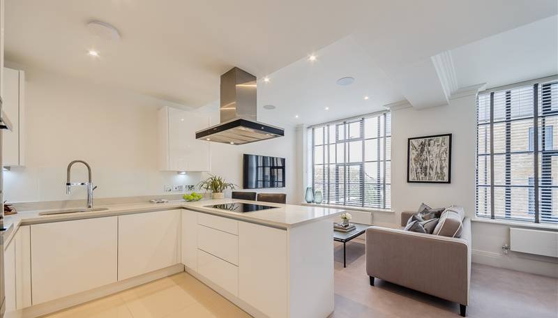 Palace Wharf, Fulham: Stylish two-bedroom loft apartment in riverside warehouse conversion