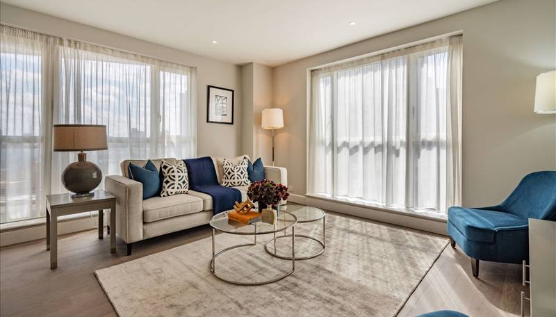 Luxury Skyline Living – Exceptional Two-Bedroom Residence with Balcony next to Canary Wharf
