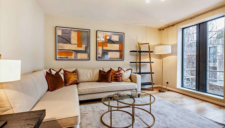 Luxurious Two-Bedroom Apartment