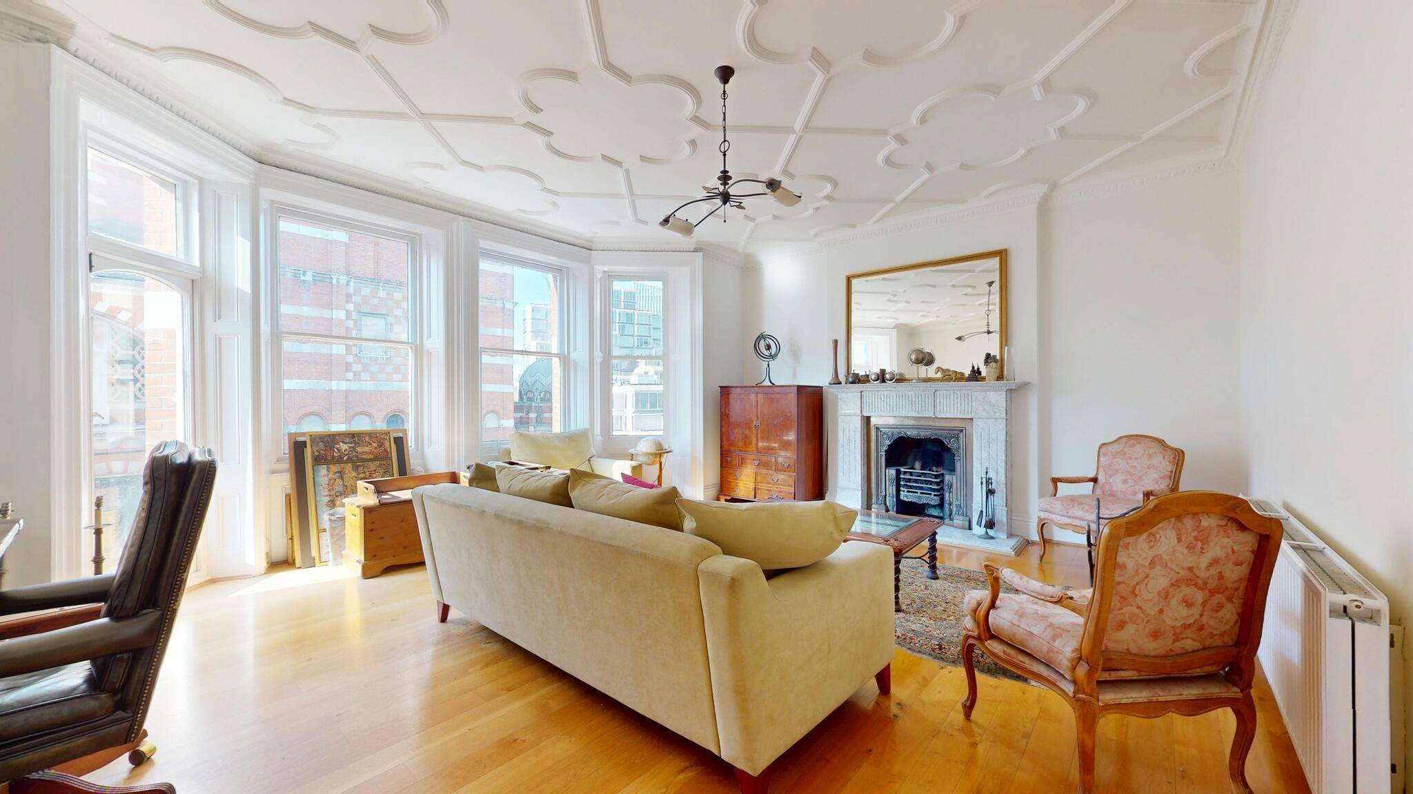 Elegant 4 bedrooms apartment overlooking Westminster Cathedral