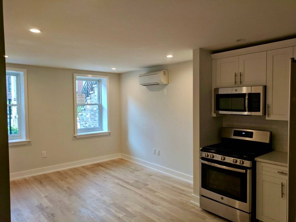 Modern 2BR Garden Apartment with Shared Yard and in unit washer/dryer