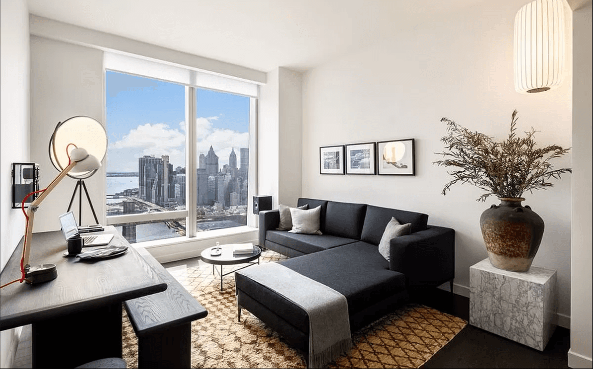 1 Bed 1 Bath Residence with Stunning Views @ the Luxurious One Manhattan Square | LES