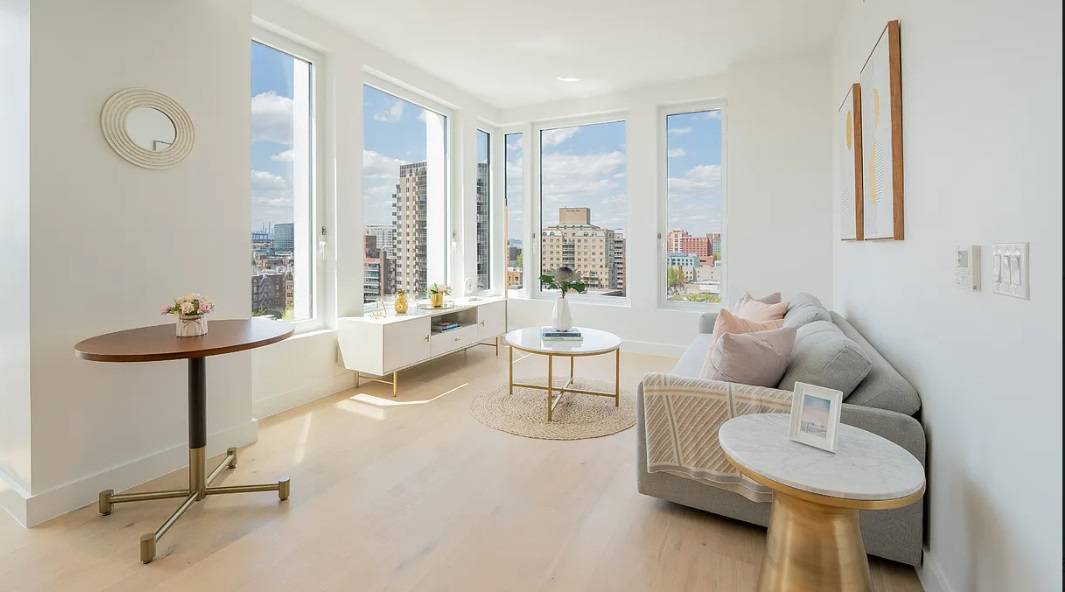 Luxury Building--Prime Flushing--2 Bed / 1 Bath--Pvt Terrace