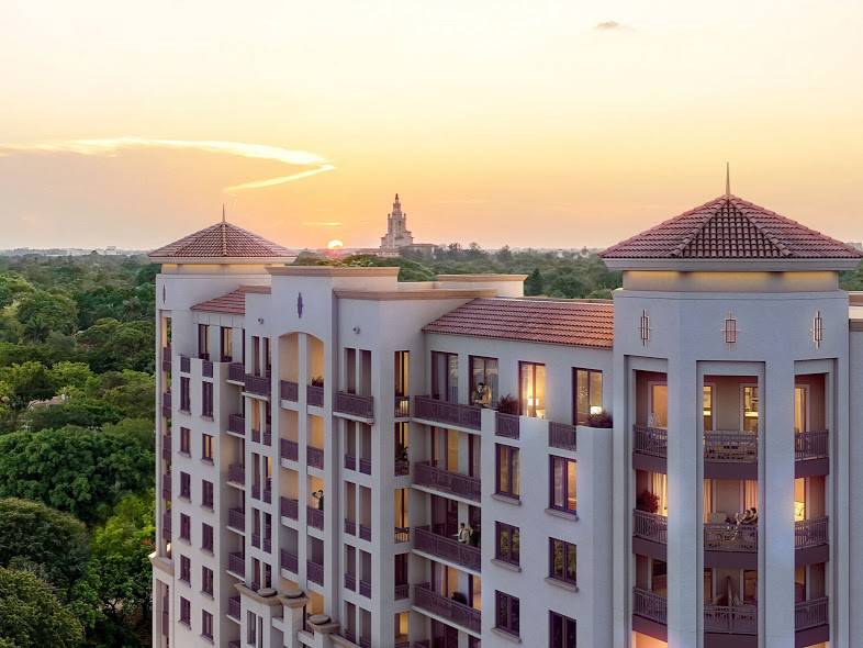 Miami| Large 2 br/2.5ba| 1,295 SF
