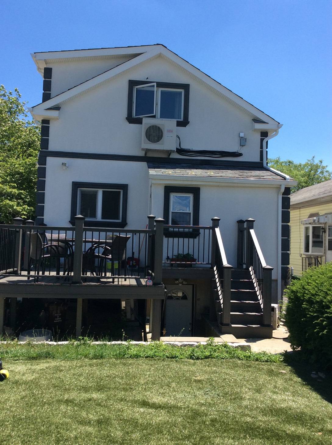 House Rental (1,600sqft) 4 Bedrooms 2 Bathrooms *Backyard* 2 Car Driveway*Washer/Dryer