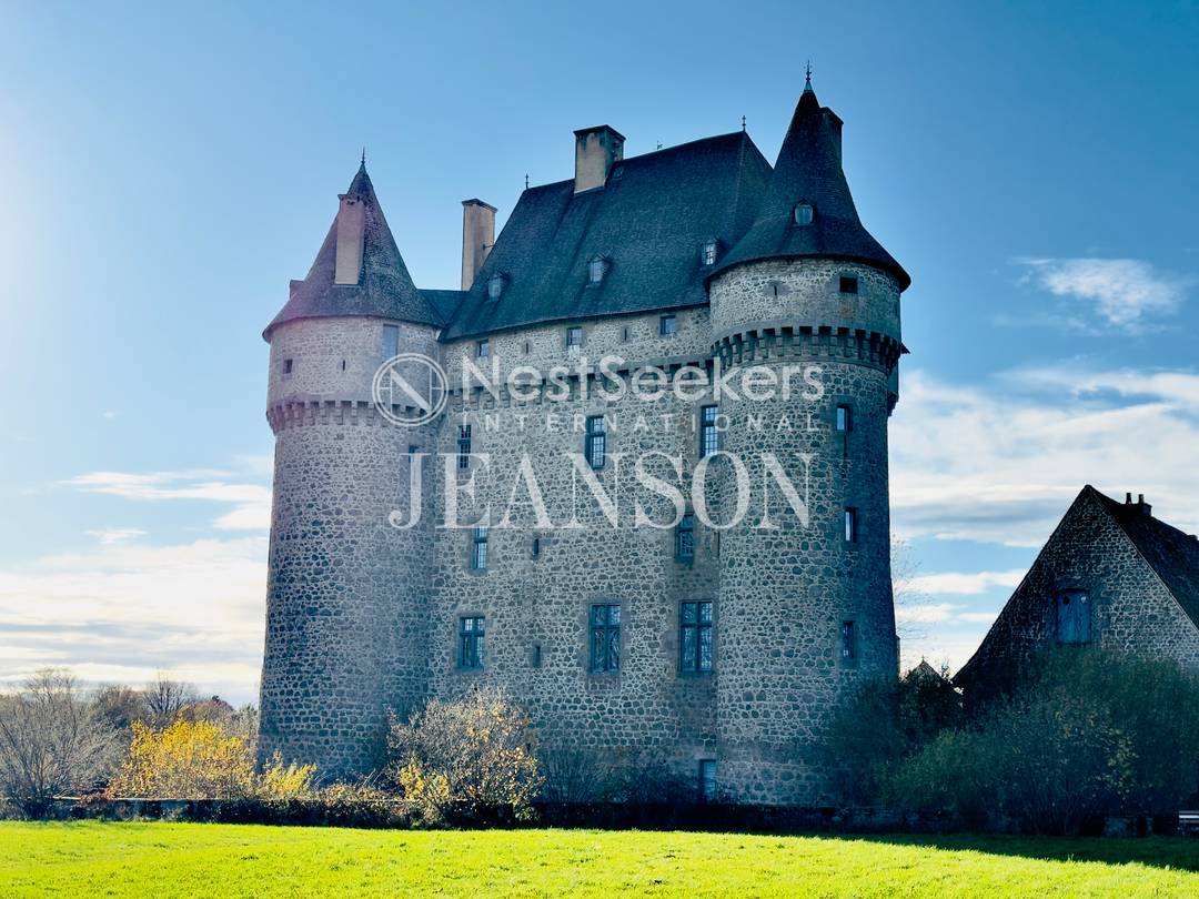 Rare Listed Medieval Castle from the Late 14th Century – Creuse, France