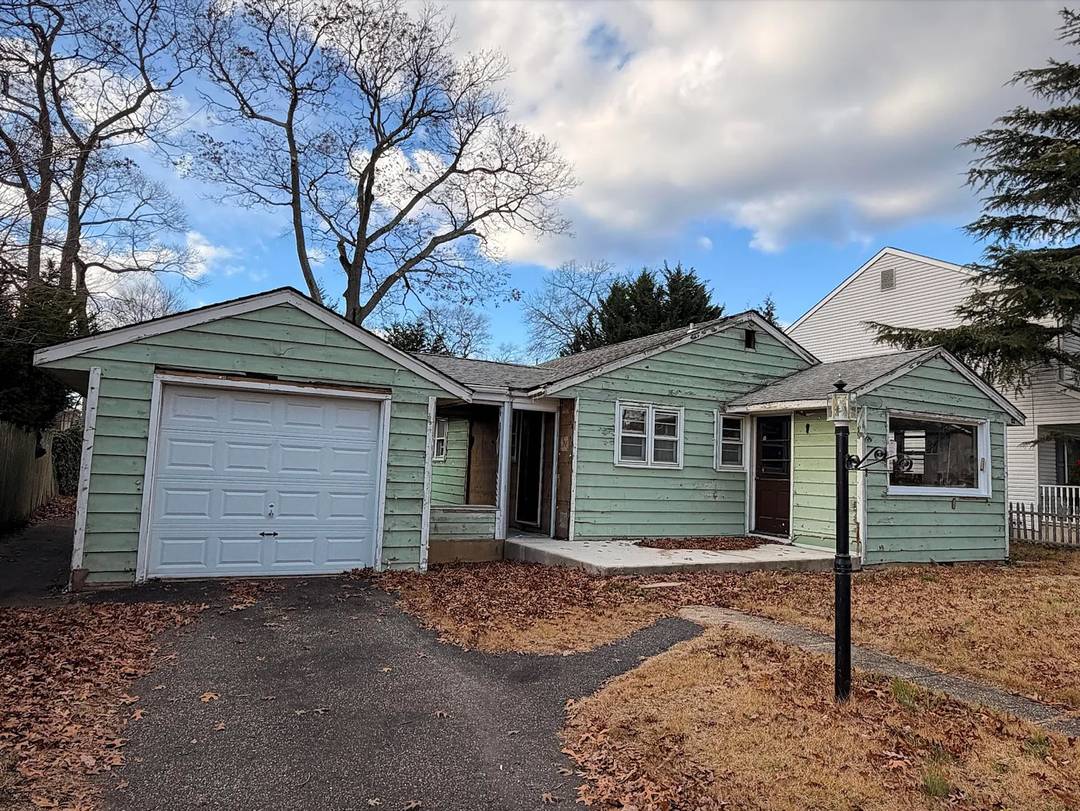 Prime Rebuild Opportunity in Point Pleasant, New Jersey
