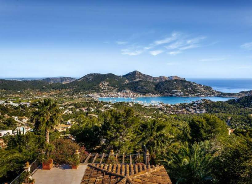 For Sale, Luxurious 6 Bedrooms Villa with Stunning Harbour Views in Puerto de Andratx, Mallorca by Nestseekers