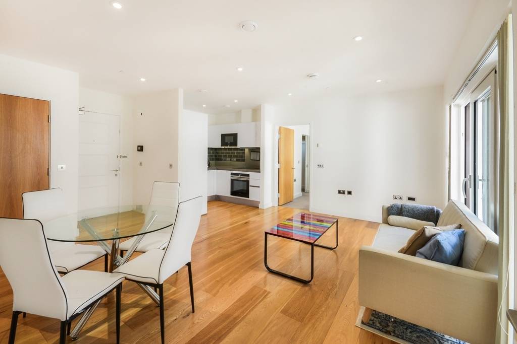 Modern 5th Floor 2 Bedroom / 2 Bathroom Apartment, Greenwich Peninsula