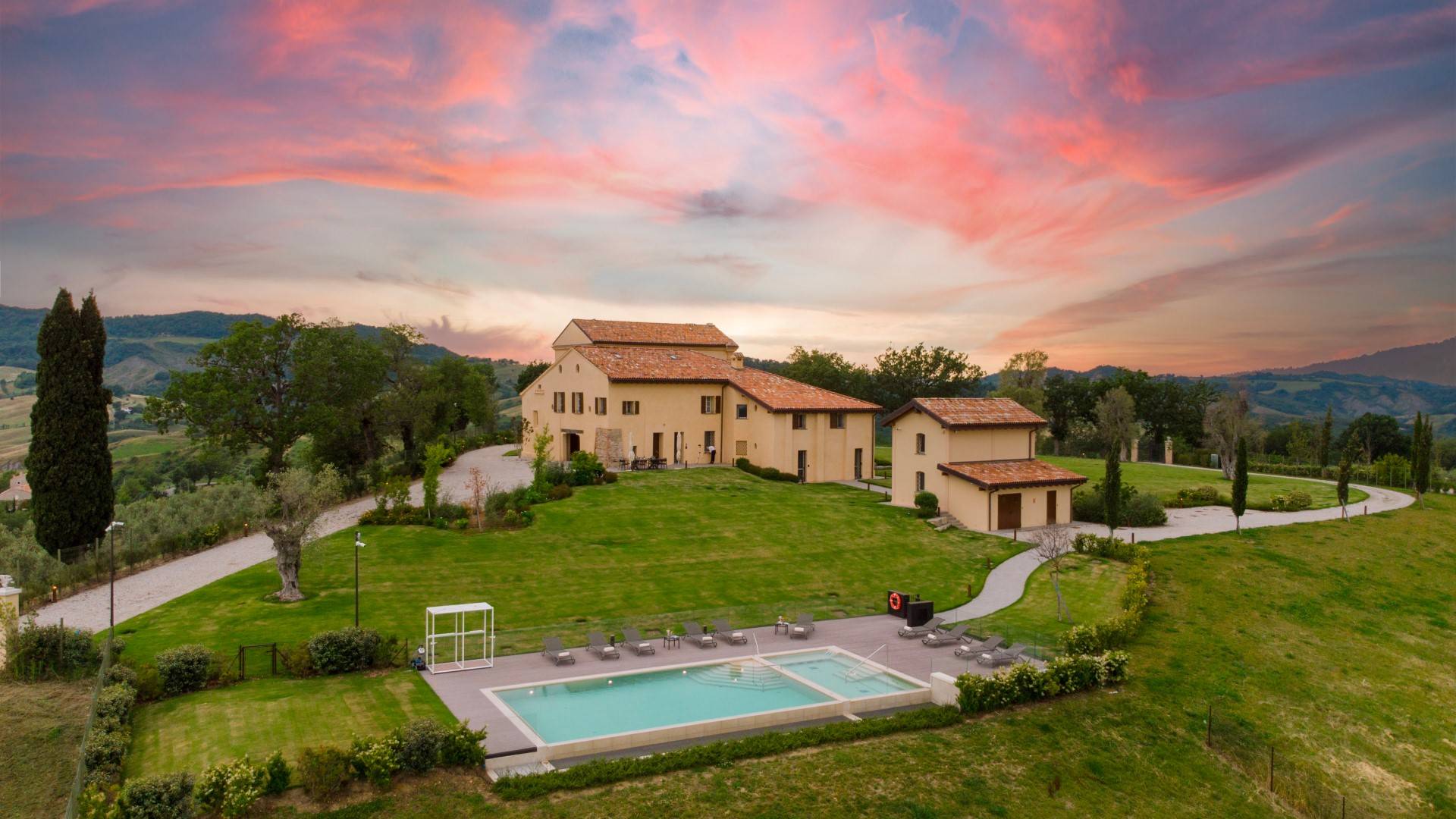 Elegant Villa in Castel San Pietro Terme