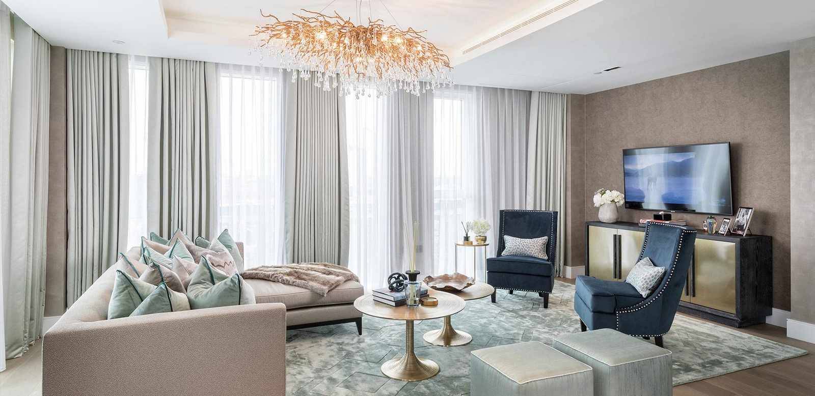 Luxury 2 bedroom apartment covering an entire floor in Kensington