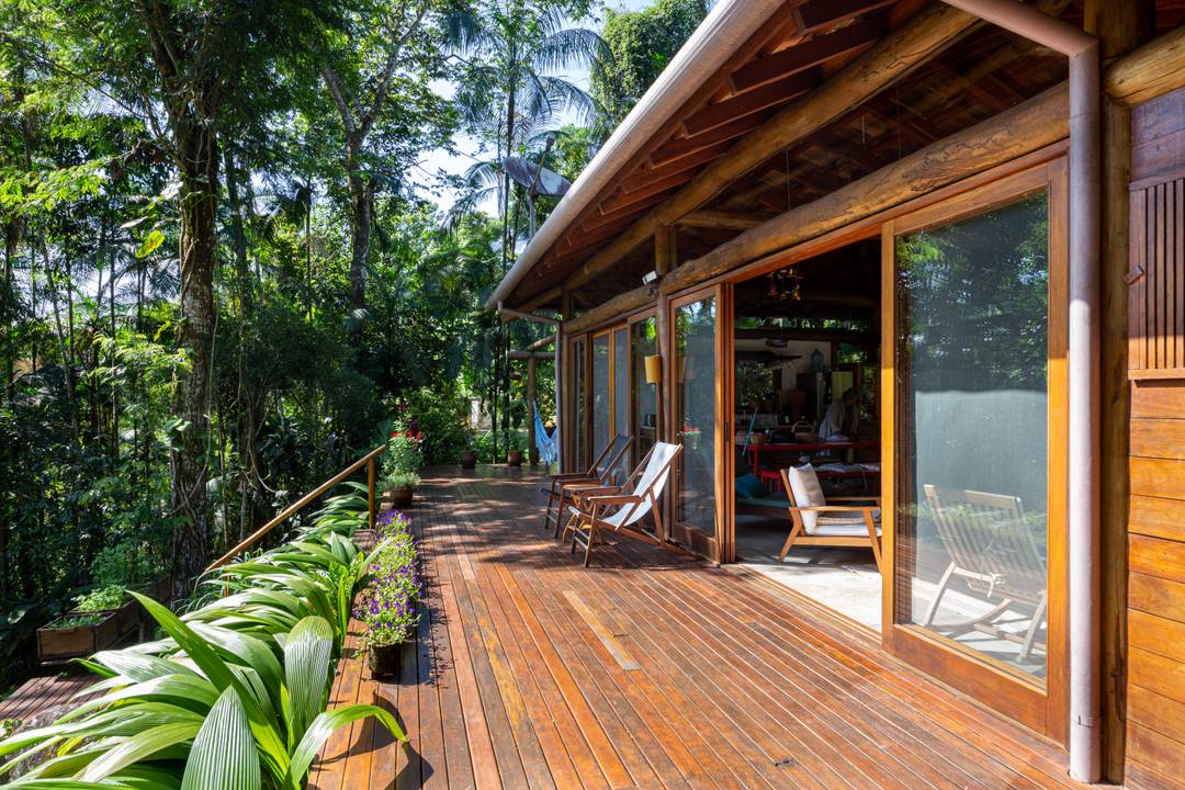 Charming property nestled in the Atlantic Forest with private access to a waterfall