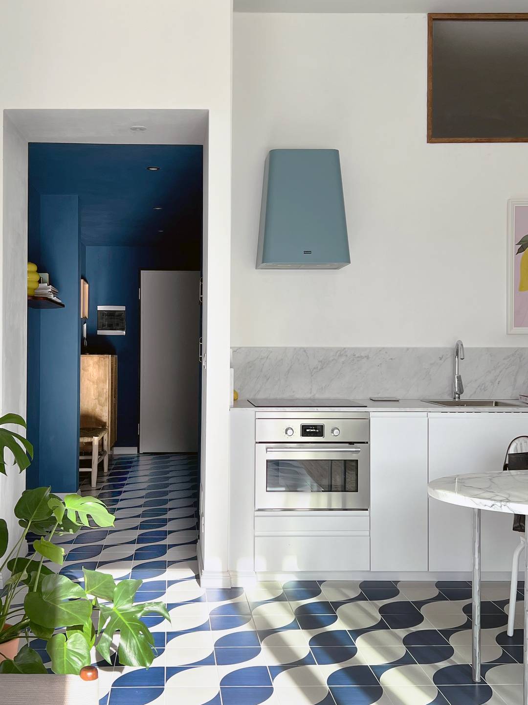 Elegant Seafront Apartment with Large Private Terrace on Corso Italia, Genoa
