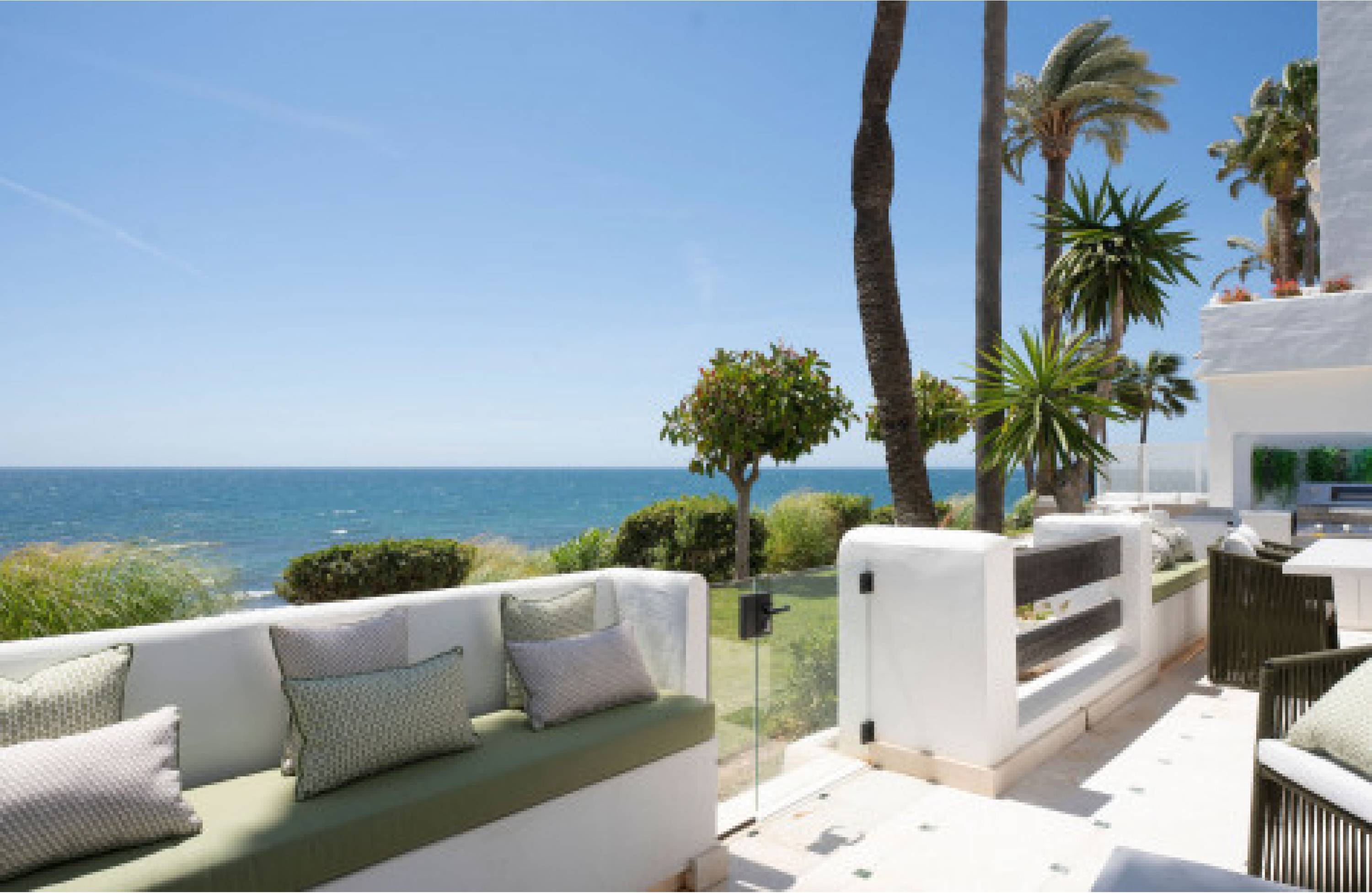 Contemporary Garden Frontline Apartment in the Puente Romano Resort