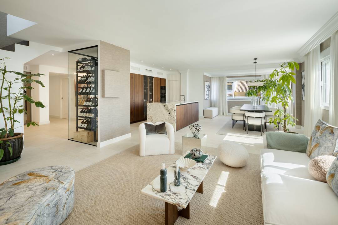 Exceptional 5 bed penthouse on  Marbella Golden Mile