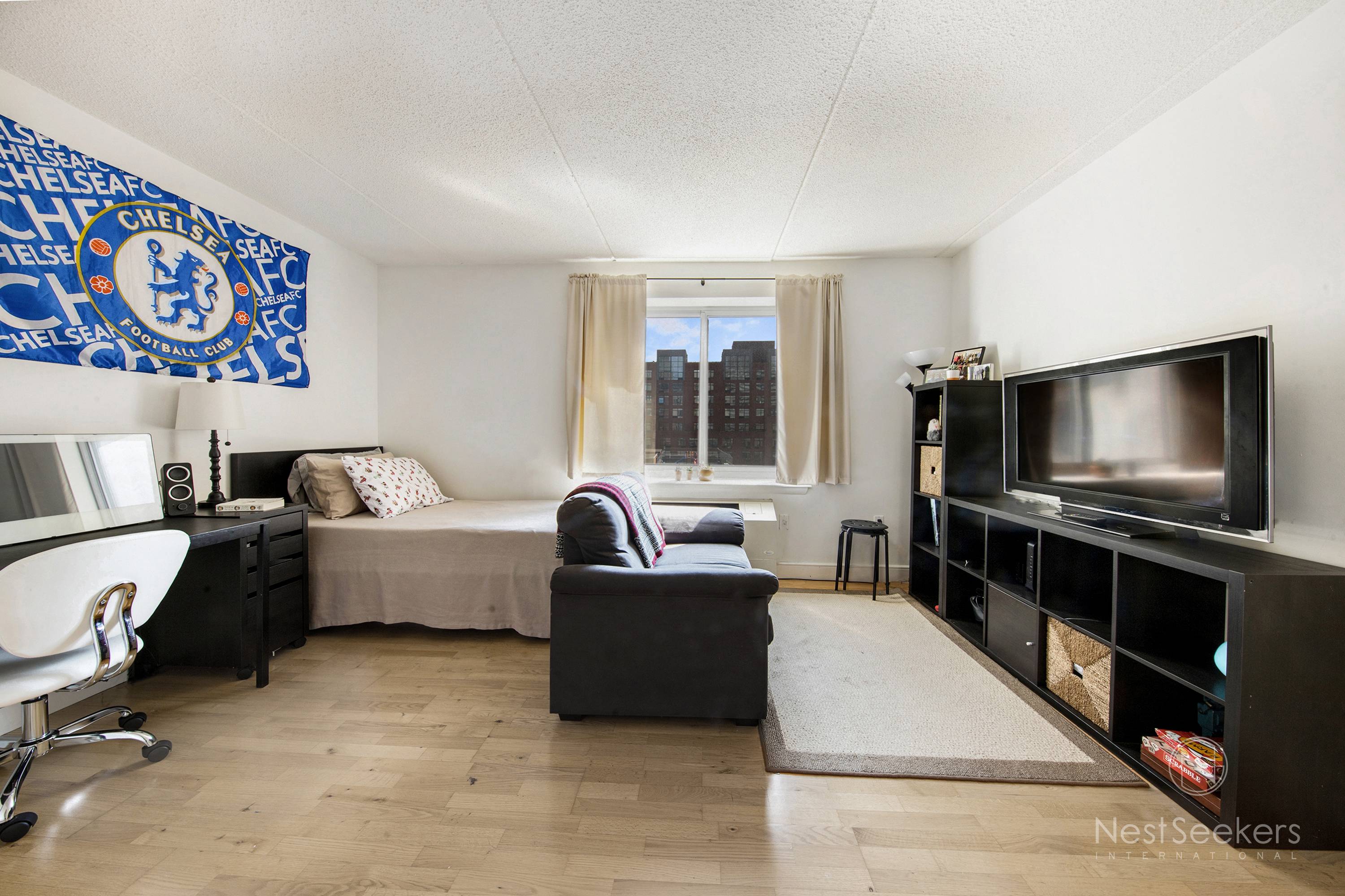 NO FEE high floor studio in Cobble Hill / Brooklyn Heights / DTBK.
