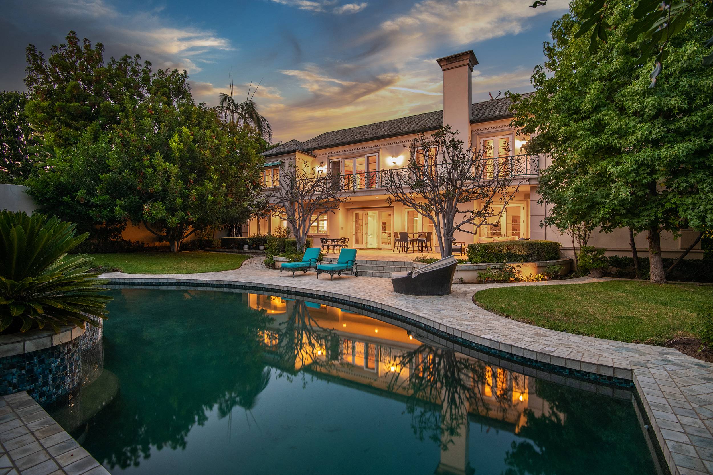 One-of-a-kind Luxurious Italian Villa in Beverly Hills Flats