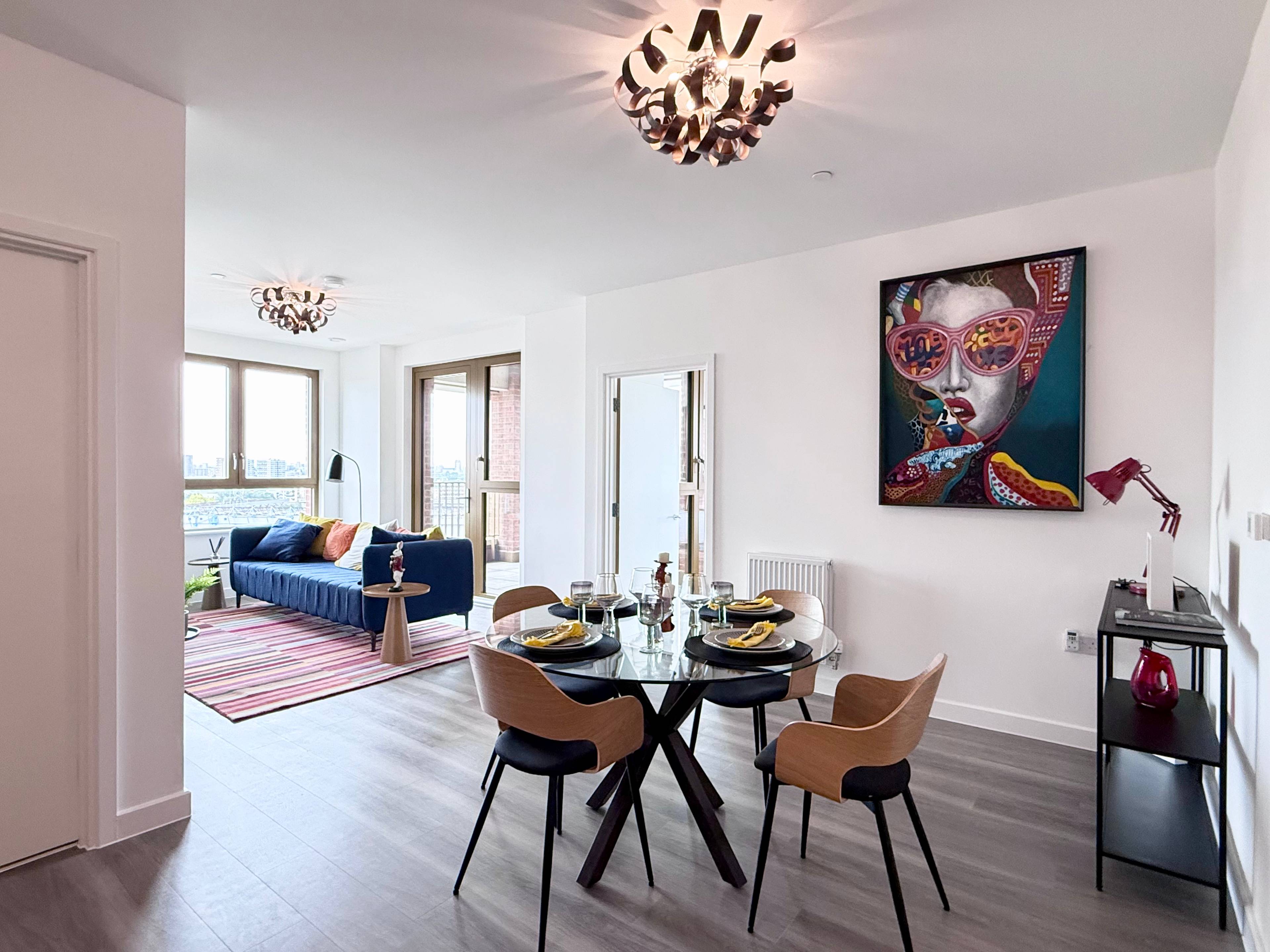 Modern 2 bed, 2 bath apartment to let fully furnished with high-quality, designer-selected furniture throughout with Stunning Views – Bermondsey Heights
