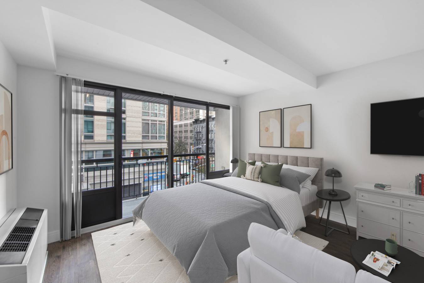 Bright High Floor 1 Bedroom in Upper East Side Full Service Building, W/D in Unit