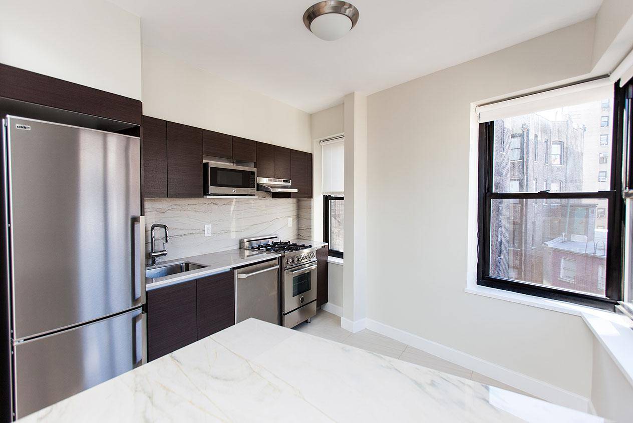 Greenwich Village Studio in Doorman Building, W/D in Unit